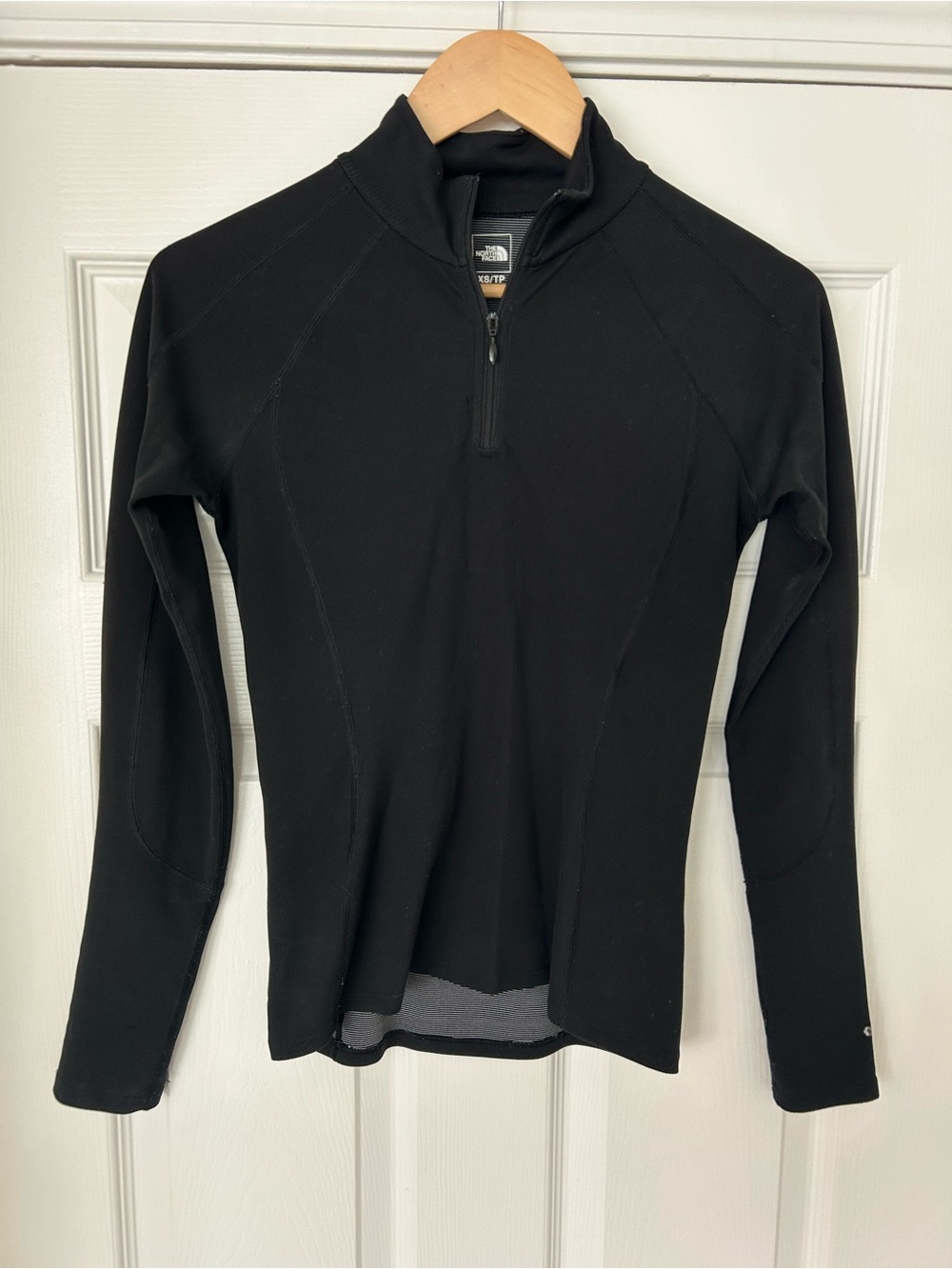 The North Face Women’s Black Half-Zip Pullover Hoodie